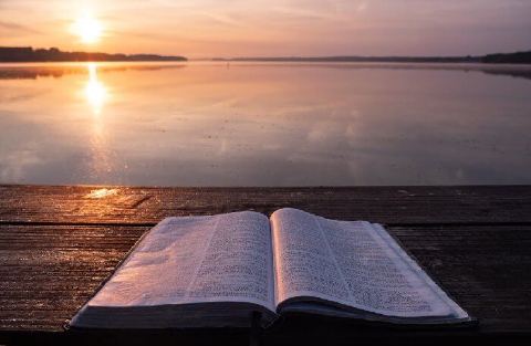 10 versets bibliques contre l’anxiété pour retrouver la paix