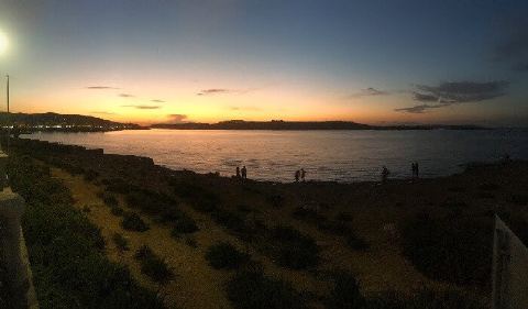 Vue sur l’île de Saint-Paul à Malte, près de Qawra.